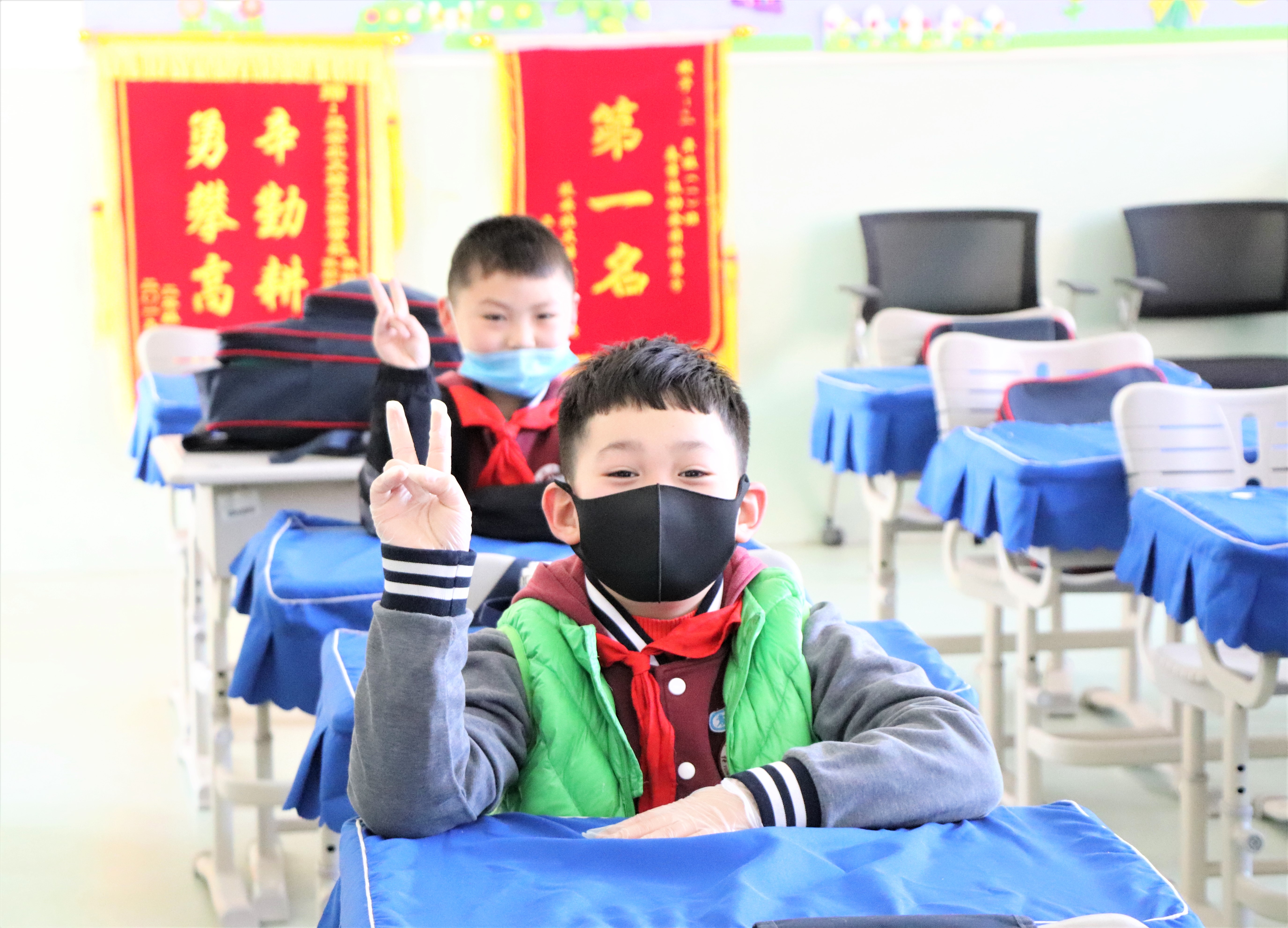 心向陽光，共迎春暖花開 ——小學(xué)部低段年級開學(xué)報(bào)道