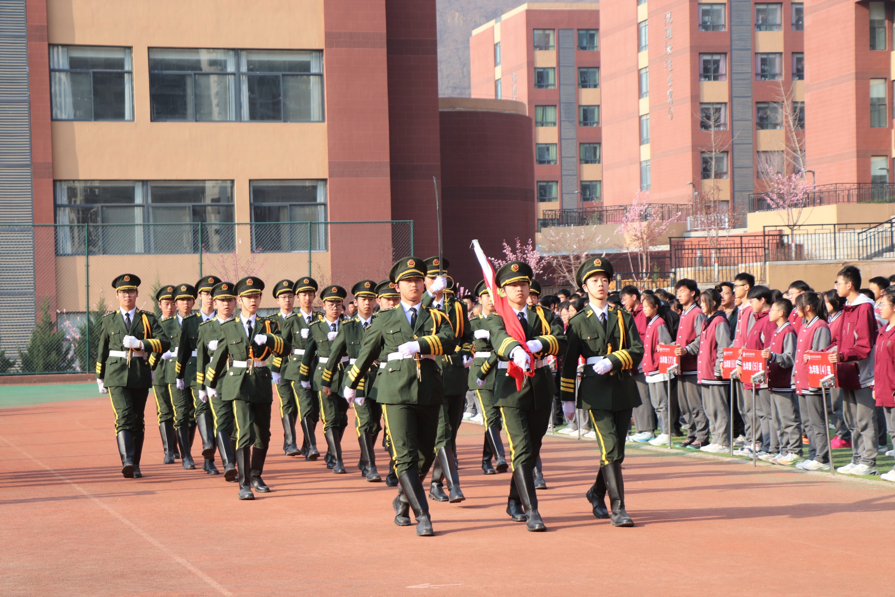 升旗儀式 | 營造清潔環(huán)境，共建美麗校園